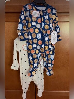 2 pc 0-3M 2 Way Zip Pajamas - Milk n Cookies & Blue Stars Organic Cotton/Bamboo